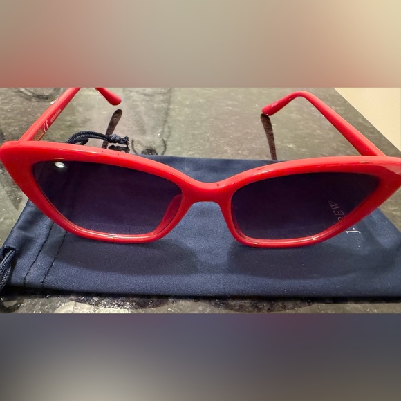 Cat-eye sunglasses (Belvedere Red) - Picture 3 of 7
